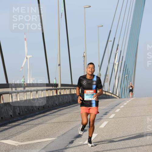 03.10.2026 - Köhlbrandbrückenlauf Strokosch-Dieckow http://msf.ph/oto/10596333 03.10.2026 09:28:43 Position 2 1263 meine-sportfotos.de
