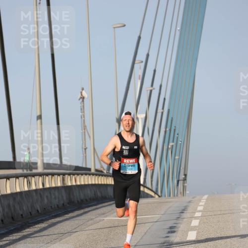 03.10.2026 - Köhlbrandbrückenlauf Strokosch-Dieckow http://msf.ph/oto/10596336 03.10.2026 09:29:00 Position 2 1508 meine-sportfotos.de