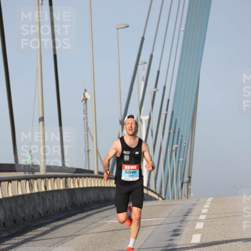 03.10.2026 - Köhlbrandbrückenlauf Strokosch-Dieckow http://msf.ph/oto/10596338 03.10.2026 09:29:00 Position 2 1508 meine-sportfotos.de