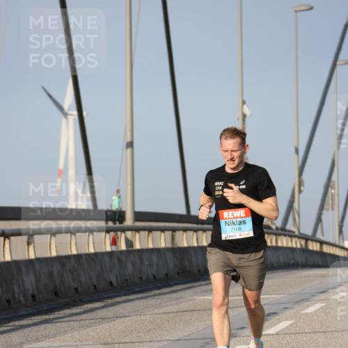 03.10.2026 - Köhlbrandbrückenlauf Strokosch-Dieckow http://msf.ph/oto/10596406 03.10.2026 09:29:10 Position 2 2026, 2106 meine-sportfotos.de