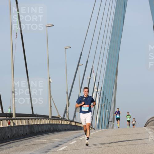 03.10.2026 - Köhlbrandbrückenlauf Strokosch-Dieckow http://msf.ph/oto/10596407 03.10.2026 09:29:36 Position 2  meine-sportfotos.de