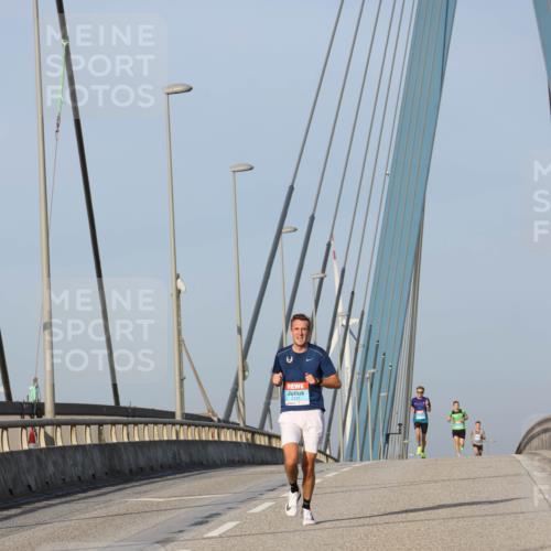 03.10.2026 - Köhlbrandbrückenlauf Strokosch-Dieckow http://msf.ph/oto/10596417 03.10.2026 09:29:37 Position 2 2131 meine-sportfotos.de