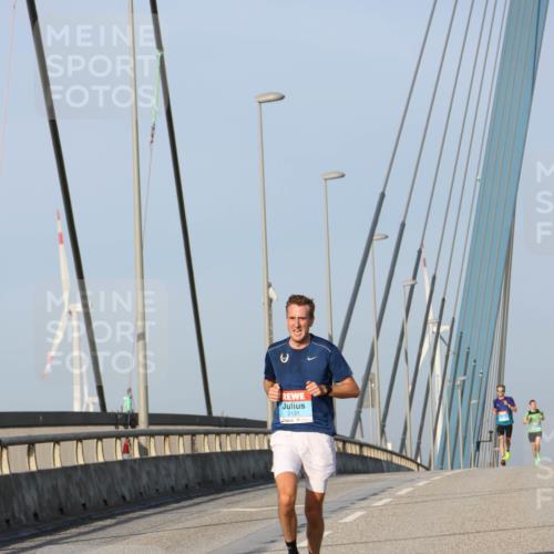 03.10.2026 - Köhlbrandbrückenlauf Strokosch-Dieckow http://msf.ph/oto/10596448 03.10.2026 09:29:39 Position 2 2131 meine-sportfotos.de