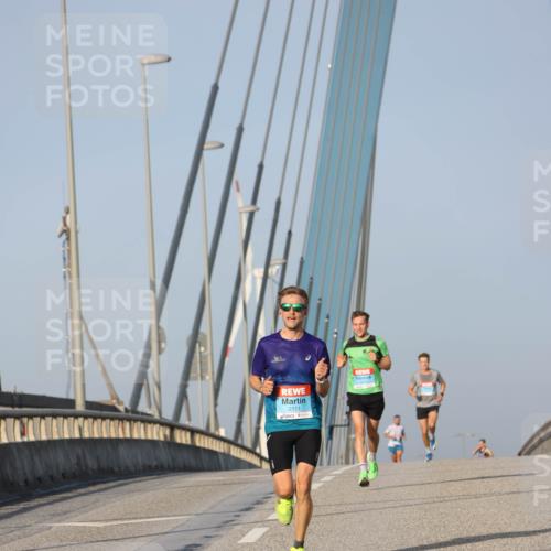 03.10.2026 - Köhlbrandbrückenlauf Strokosch-Dieckow http://msf.ph/oto/10596451 03.10.2026 09:29:50 Position 2 2111 meine-sportfotos.de