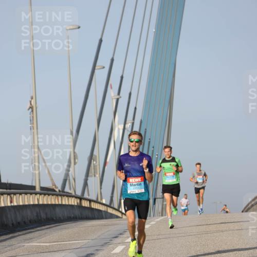 03.10.2026 - Köhlbrandbrückenlauf Strokosch-Dieckow http://msf.ph/oto/10596455 03.10.2026 09:29:50 Position 2 2111 meine-sportfotos.de