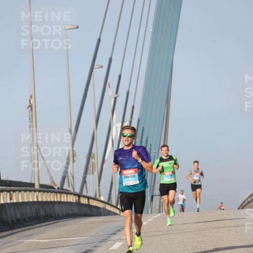 03.10.2026 - Köhlbrandbrückenlauf Strokosch-Dieckow http://msf.ph/oto/10596461 03.10.2026 09:29:50 Position 2 2111 meine-sportfotos.de