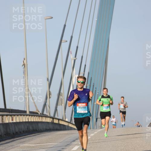 03.10.2026 - Köhlbrandbrückenlauf Strokosch-Dieckow http://msf.ph/oto/10596474 03.10.2026 09:29:50 Position 2 2111 meine-sportfotos.de