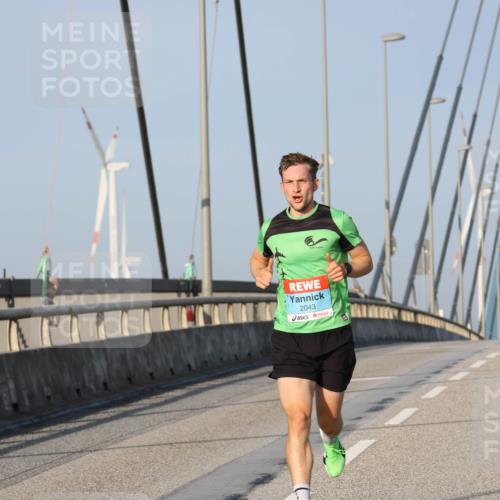 03.10.2026 - Köhlbrandbrückenlauf Strokosch-Dieckow http://msf.ph/oto/10596497 03.10.2026 09:29:57 Position 2 2043 meine-sportfotos.de