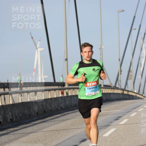 03.10.2026 - Köhlbrandbrückenlauf Strokosch-Dieckow http://msf.ph/oto/10596511 03.10.2026 09:29:57 Position 2 2043 meine-sportfotos.de