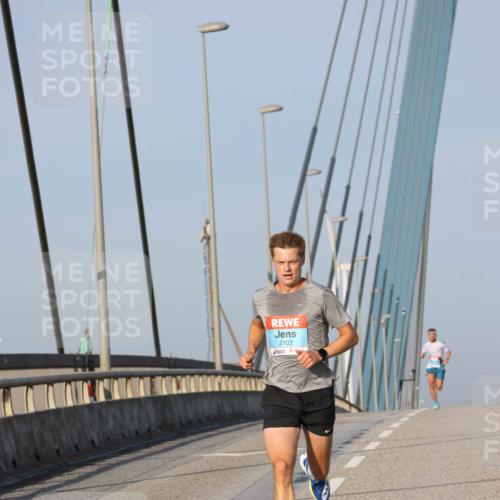 03.10.2026 - Köhlbrandbrückenlauf Strokosch-Dieckow http://msf.ph/oto/10596540 03.10.2026 09:30:04 Position 2 2102 meine-sportfotos.de