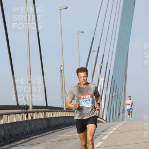 03.10.2026 - Köhlbrandbrückenlauf Strokosch-Dieckow http://msf.ph/oto/10597453 03.10.2026 09:30:04 Position 2 2102 meine-sportfotos.de