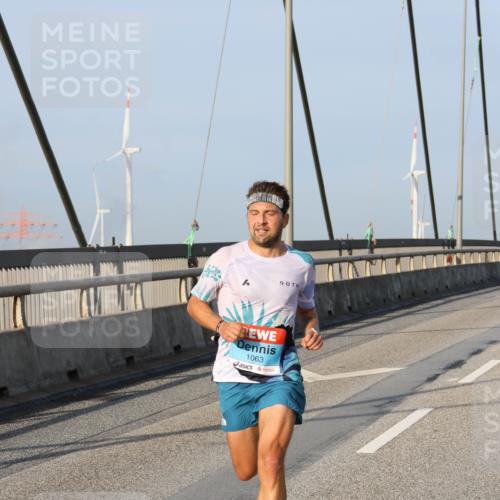 03.10.2026 - Köhlbrandbrückenlauf Strokosch-Dieckow http://msf.ph/oto/10597479 03.10.2026 09:30:19 Position 2 1063 meine-sportfotos.de
