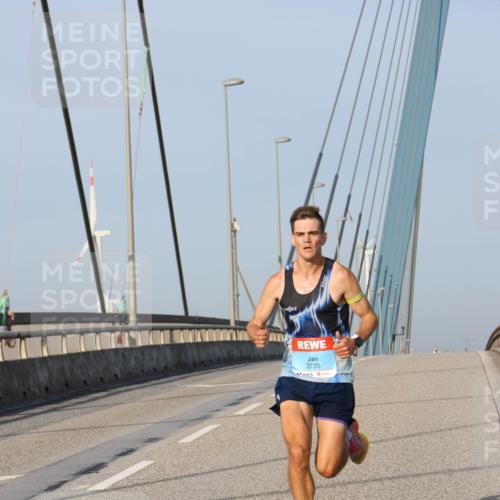 03.10.2026 - Köhlbrandbrückenlauf Strokosch-Dieckow http://msf.ph/oto/10597515 03.10.2026 09:30:26 Position 2 3735 meine-sportfotos.de