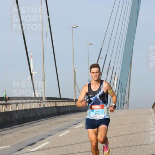 03.10.2026 - Köhlbrandbrückenlauf Strokosch-Dieckow http://msf.ph/oto/10597520 03.10.2026 09:30:27 Position 2 3735 meine-sportfotos.de