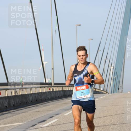 03.10.2026 - Köhlbrandbrückenlauf Strokosch-Dieckow http://msf.ph/oto/10597544 03.10.2026 09:30:27 Position 2 3735 meine-sportfotos.de