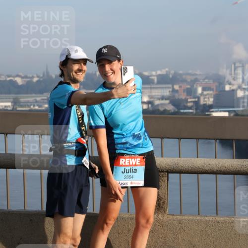 03.10.2026 - Köhlbrandbrückenlauf Strokosch-Dieckow http://msf.ph/oto/10597562 03.10.2026 09:30:50 Position 2 555, 2864 meine-sportfotos.de