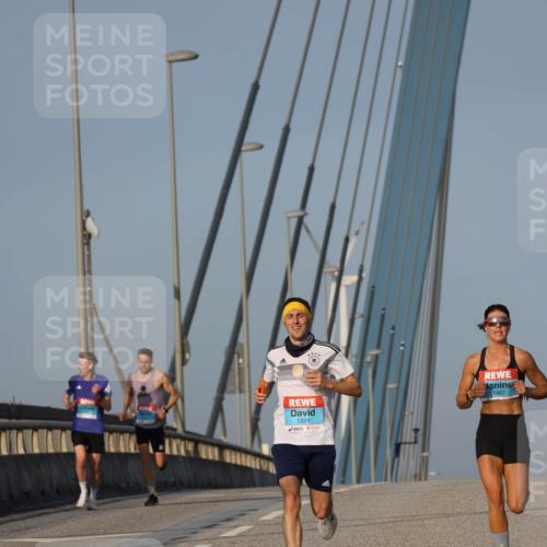 03.10.2026 - Köhlbrandbrückenlauf Strokosch-Dieckow http://msf.ph/oto/10597596 03.10.2026 09:31:02 Position 2 1324, 1467 meine-sportfotos.de