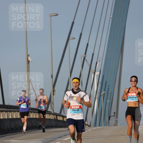 03.10.2026 - Köhlbrandbrückenlauf Strokosch-Dieckow http://msf.ph/oto/10597615 03.10.2026 09:31:02 Position 2 1324, 1467 meine-sportfotos.de