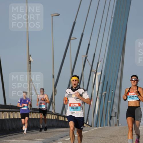 03.10.2026 - Köhlbrandbrückenlauf Strokosch-Dieckow http://msf.ph/oto/10597618 03.10.2026 09:31:02 Position 2 1324, 1467 meine-sportfotos.de