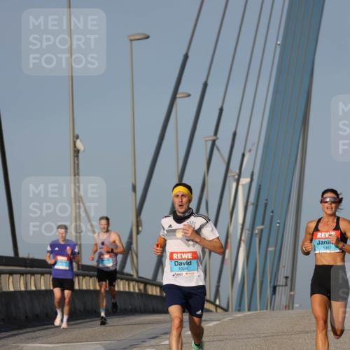 03.10.2026 - Köhlbrandbrückenlauf Strokosch-Dieckow http://msf.ph/oto/10597619 03.10.2026 09:31:02 Position 2 1324, 1467 meine-sportfotos.de