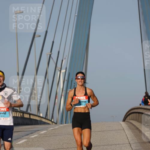 03.10.2026 - Köhlbrandbrückenlauf Strokosch-Dieckow http://msf.ph/oto/10597628 03.10.2026 09:31:04 Position 2 1324, 1467 meine-sportfotos.de