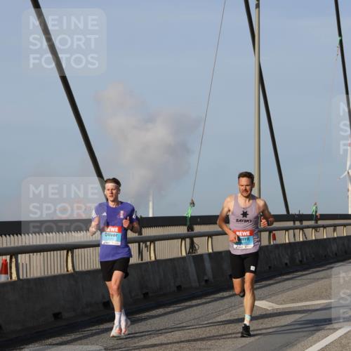 03.10.2026 - Köhlbrandbrückenlauf Strokosch-Dieckow http://msf.ph/oto/10597670 03.10.2026 09:31:12 Position 2 2172 meine-sportfotos.de
