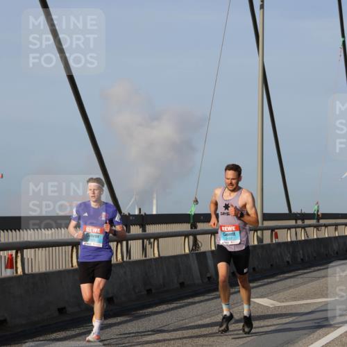 03.10.2026 - Köhlbrandbrückenlauf Strokosch-Dieckow http://msf.ph/oto/10597680 03.10.2026 09:31:12 Position 2 2107 meine-sportfotos.de