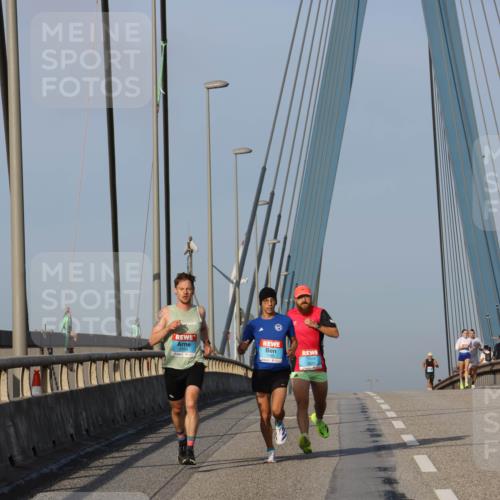 03.10.2026 - Köhlbrandbrückenlauf Strokosch-Dieckow http://msf.ph/oto/10597792 03.10.2026 09:31:56 Position 2 2109 meine-sportfotos.de