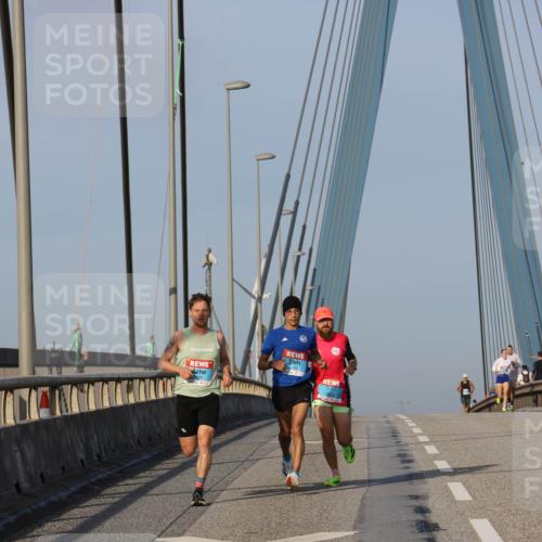 03.10.2026 - Köhlbrandbrückenlauf Strokosch-Dieckow http://msf.ph/oto/10597800 03.10.2026 09:31:56 Position 2  meine-sportfotos.de
