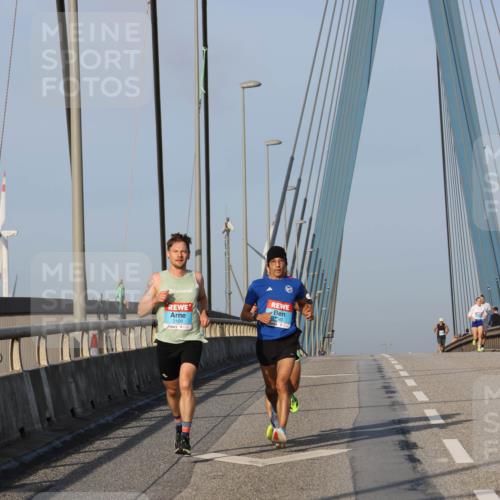 03.10.2026 - Köhlbrandbrückenlauf Strokosch-Dieckow http://msf.ph/oto/10597824 03.10.2026 09:31:57 Position 2 2109 meine-sportfotos.de