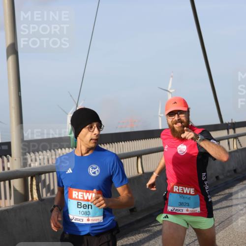 03.10.2026 - Köhlbrandbrückenlauf Strokosch-Dieckow http://msf.ph/oto/10597883 03.10.2026 09:32:01 Position 2 1083, 3823 meine-sportfotos.de