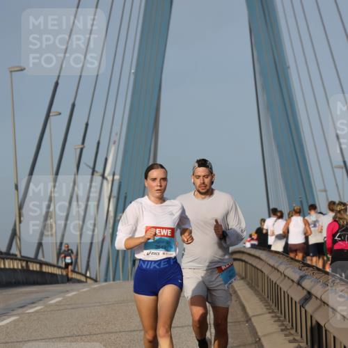 03.10.2026 - Köhlbrandbrückenlauf Strokosch-Dieckow http://msf.ph/oto/10597887 03.10.2026 09:32:12 Position 2 3849, 3827 meine-sportfotos.de