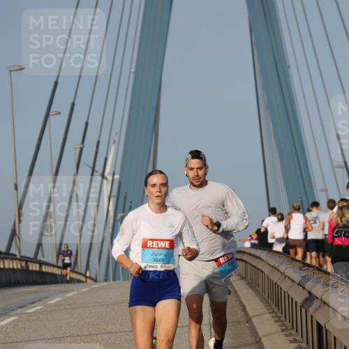 03.10.2026 - Köhlbrandbrückenlauf Strokosch-Dieckow http://msf.ph/oto/10597892 03.10.2026 09:32:12 Position 2 3849, 3827 meine-sportfotos.de