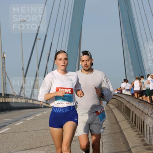 03.10.2026 - Köhlbrandbrückenlauf Strokosch-Dieckow http://msf.ph/oto/10597919 03.10.2026 09:32:14 Position 2 3849, 3821 meine-sportfotos.de
