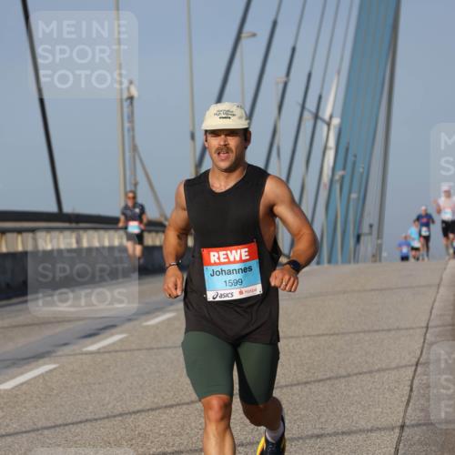 03.10.2026 - Köhlbrandbrückenlauf Strokosch-Dieckow http://msf.ph/oto/10597967 03.10.2026 09:32:23 Position 2 1599 meine-sportfotos.de