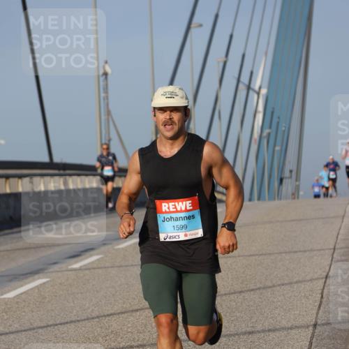 03.10.2026 - Köhlbrandbrückenlauf Strokosch-Dieckow http://msf.ph/oto/10597971 03.10.2026 09:32:23 Position 2 1599 meine-sportfotos.de