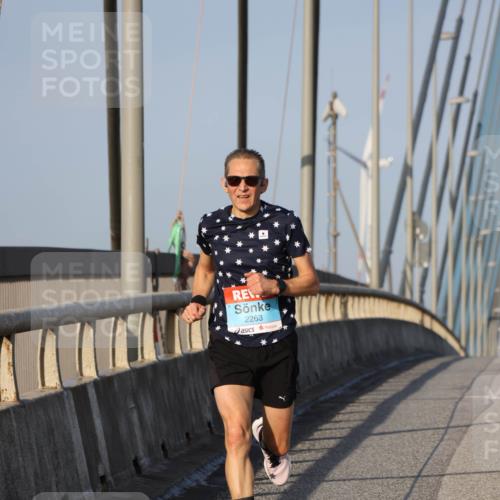 03.10.2026 - Köhlbrandbrückenlauf Strokosch-Dieckow http://msf.ph/oto/10598008 03.10.2026 09:32:35 Position 2 2263 meine-sportfotos.de