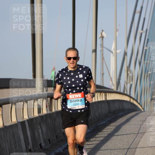 03.10.2026 - Köhlbrandbrückenlauf Strokosch-Dieckow http://msf.ph/oto/10598014 03.10.2026 09:32:35 Position 2 2263 meine-sportfotos.de