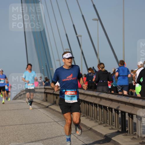 03.10.2026 - Köhlbrandbrückenlauf Strokosch-Dieckow http://msf.ph/oto/10598054 03.10.2026 09:32:44 Position 2 1395 meine-sportfotos.de