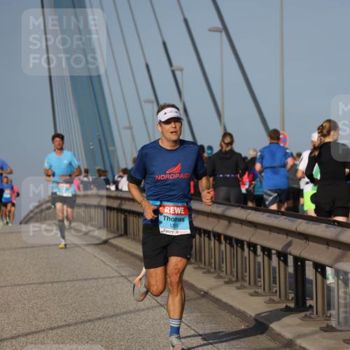 03.10.2026 - Köhlbrandbrückenlauf Strokosch-Dieckow http://msf.ph/oto/10598065 03.10.2026 09:32:45 Position 2 1395 meine-sportfotos.de