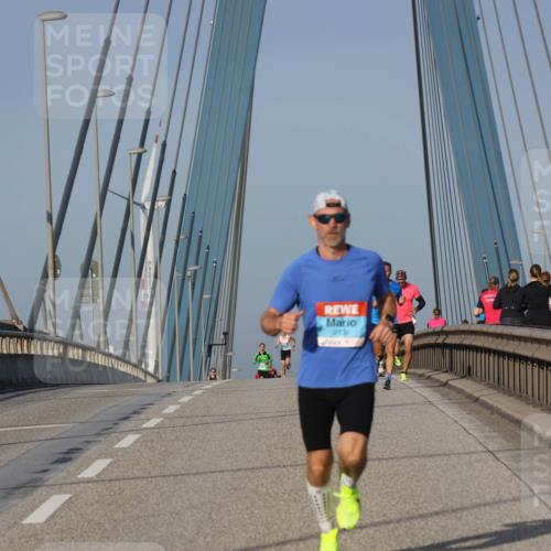 03.10.2026 - Köhlbrandbrückenlauf Strokosch-Dieckow http://msf.ph/oto/10598107 03.10.2026 09:32:55 Position 2  meine-sportfotos.de