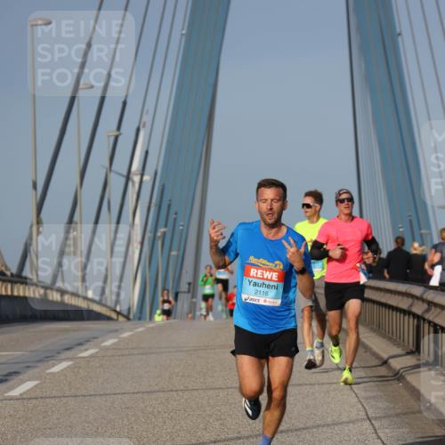 03.10.2026 - Köhlbrandbrückenlauf Strokosch-Dieckow http://msf.ph/oto/10598159 03.10.2026 09:33:04 Position 2 4, 2116 meine-sportfotos.de
