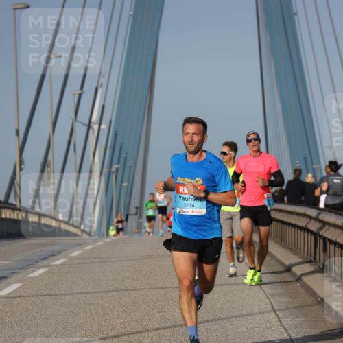 03.10.2026 - Köhlbrandbrückenlauf Strokosch-Dieckow http://msf.ph/oto/10598170 03.10.2026 09:33:04 Position 2 4, 2116 meine-sportfotos.de
