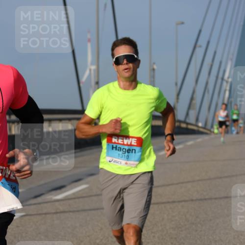 03.10.2026 - Köhlbrandbrückenlauf Strokosch-Dieckow http://msf.ph/oto/10598225 03.10.2026 09:33:11 Position 2 1310 meine-sportfotos.de