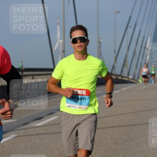 03.10.2026 - Köhlbrandbrückenlauf Strokosch-Dieckow http://msf.ph/oto/10598228 03.10.2026 09:33:11 Position 2 1310 meine-sportfotos.de