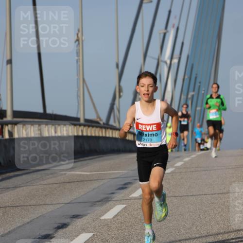 03.10.2026 - Köhlbrandbrückenlauf Strokosch-Dieckow http://msf.ph/oto/10598249 03.10.2026 09:33:18 Position 2 2170 meine-sportfotos.de