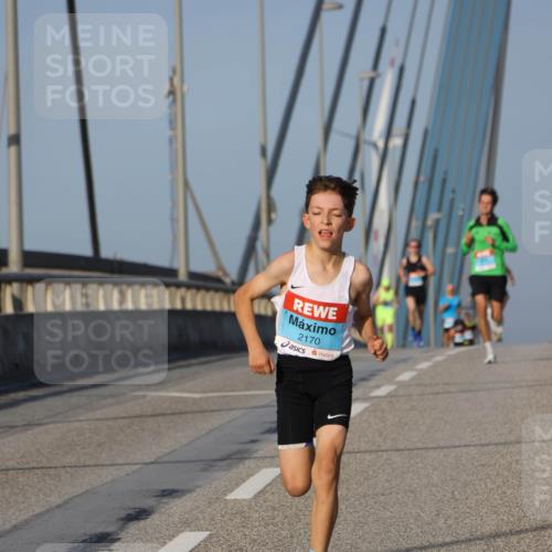 03.10.2026 - Köhlbrandbrückenlauf Strokosch-Dieckow http://msf.ph/oto/10598264 03.10.2026 09:33:18 Position 2 2170 meine-sportfotos.de