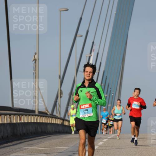 03.10.2026 - Köhlbrandbrückenlauf Strokosch-Dieckow http://msf.ph/oto/10598282 03.10.2026 09:33:26 Position 2 2047 meine-sportfotos.de
