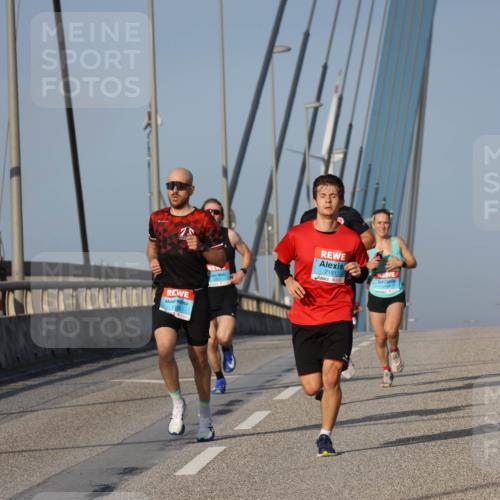 03.10.2026 - Köhlbrandbrückenlauf Strokosch-Dieckow http://msf.ph/oto/10598313 03.10.2026 09:33:31 Position 2 2181 meine-sportfotos.de