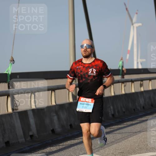 03.10.2026 - Köhlbrandbrückenlauf Strokosch-Dieckow http://msf.ph/oto/10598324 03.10.2026 09:33:34 Position 2 2, 1335 meine-sportfotos.de